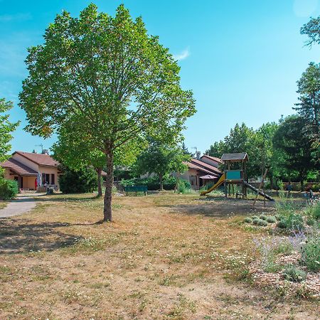 Villages De Gites Le Pigeonnier Le Malzieu-Ville Exteriér fotografie