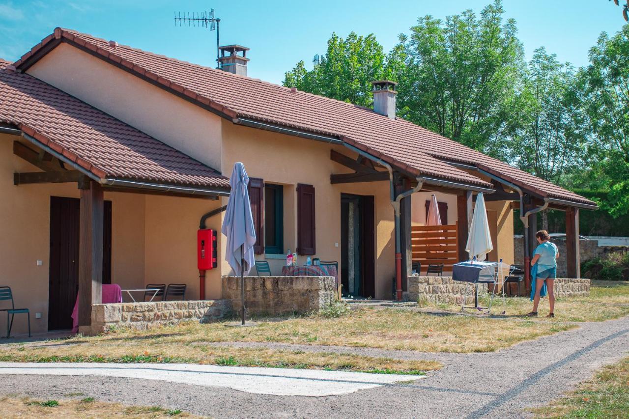 Villages De Gites Le Pigeonnier Le Malzieu-Ville Exteriér fotografie