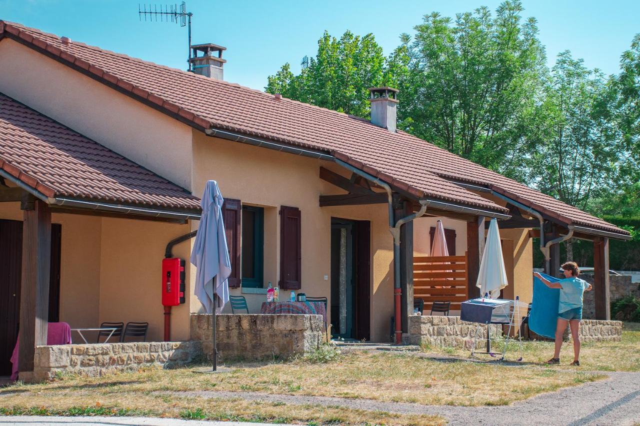 Villages De Gites Le Pigeonnier Le Malzieu-Ville Exteriér fotografie